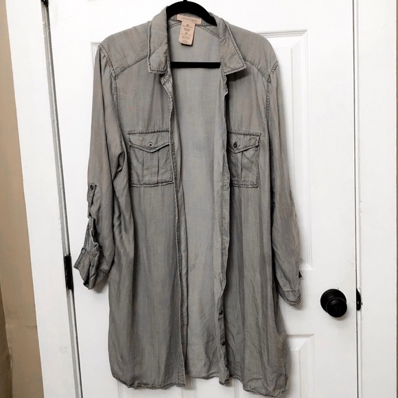 Philosophy Gray Button Down Tunic - Picture 2 of 5